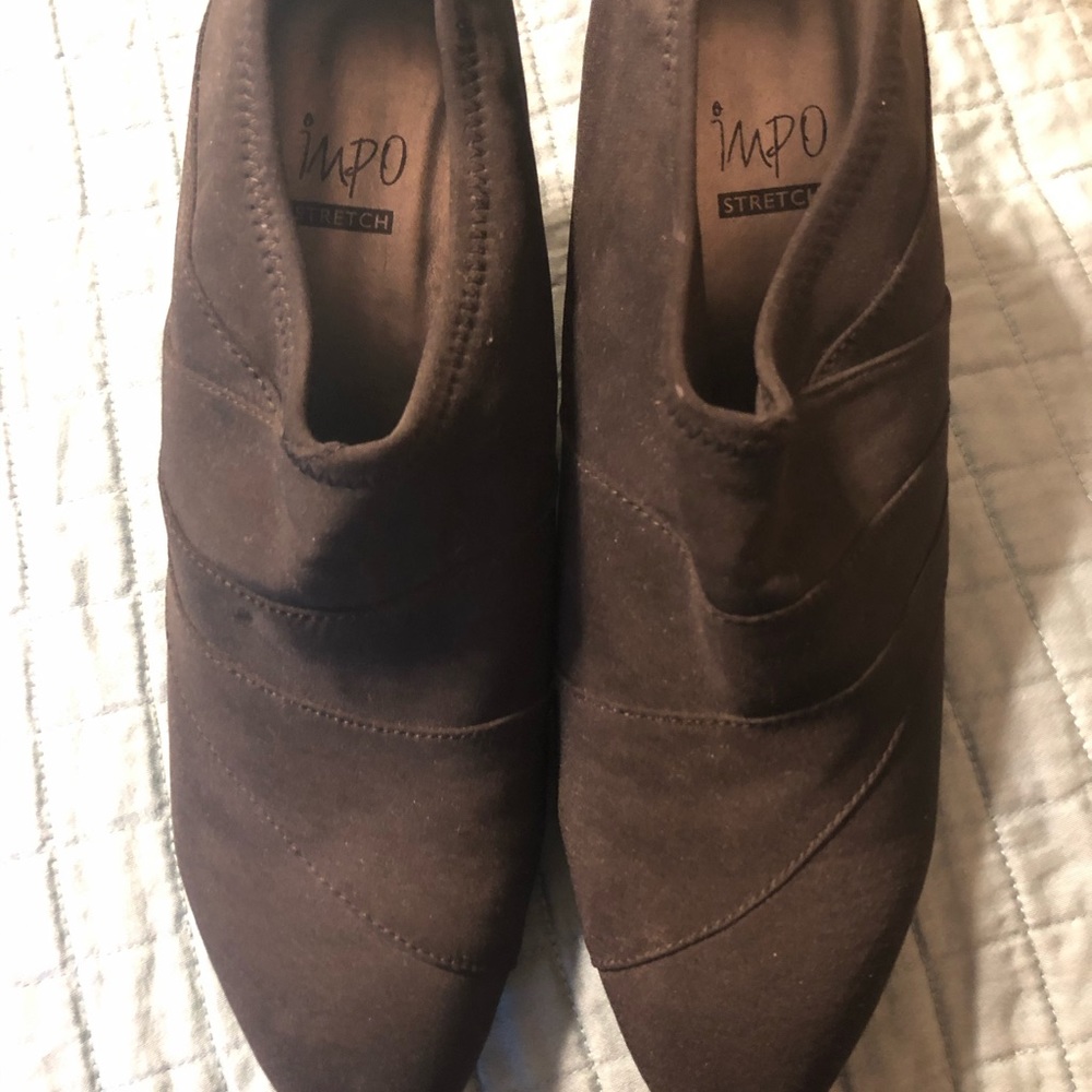 Impo stretch shoes.